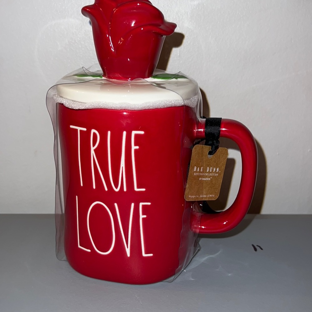 RAE DUNN TRUE LOVE COFFEE MUG WITH TOPPER - Picture 1 of 4